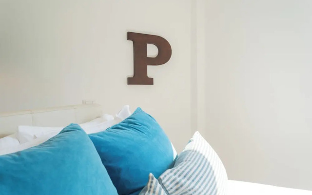 P Terrace by Rent all Como