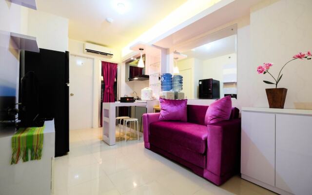 Comfy 2BR Bassura City Apartment Near Mall