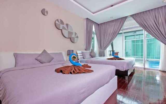 Jomtien Waree 8 - 6 Bedroom Pool Villa