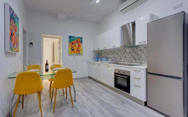 Stylish 3BR Apartment, Fantastic Location in Sliema