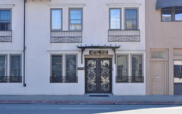 The Inn at Del Monte Beach