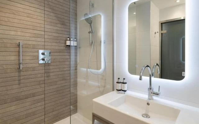voco Edinburgh-Haymarket by IHG
