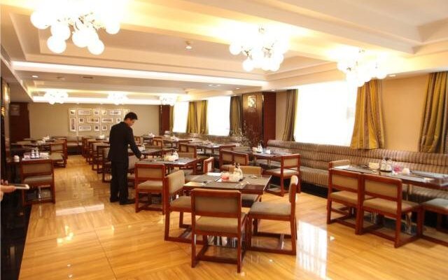 Yicheng Hotel