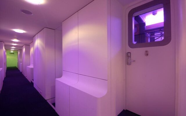 YOTELAIR London Heathrow