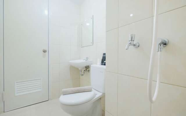 Minimalist 2BR Apartment The Springlake Summarecon