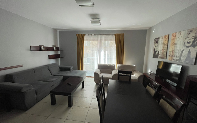 Luxury Apartments Just In Center