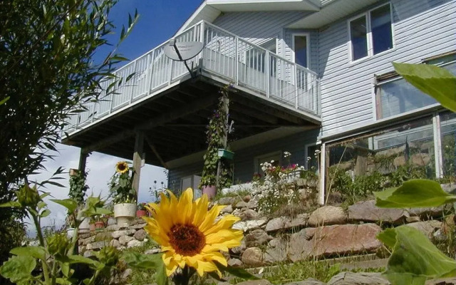 Serenity Hillside B&B