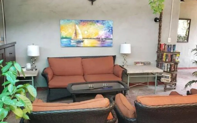 Be a Diva in the Queen's Suite at Inn Ajijic