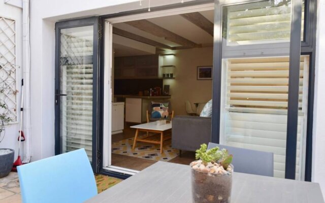 Modern 2 Bedroom Townhouse in Green Point