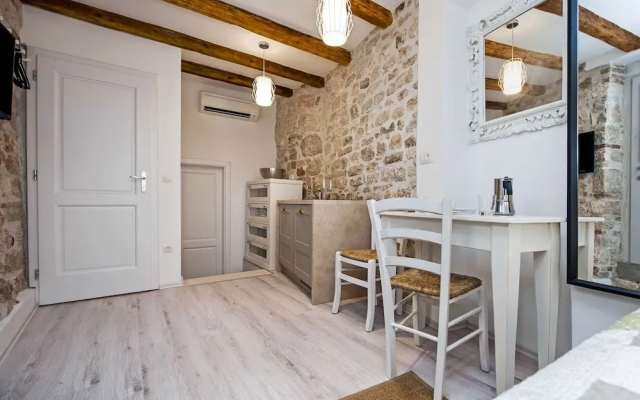 Apartment and Studio CA 3 VIE