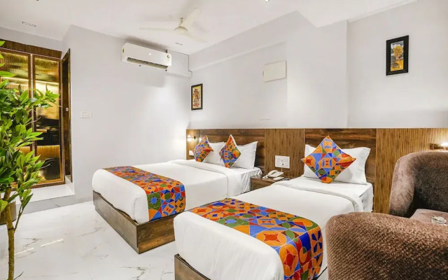 Fabhotel Peralz