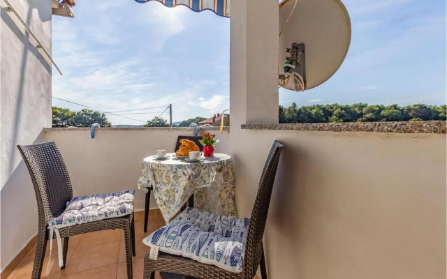 Apartment Banjole with Sea View 201