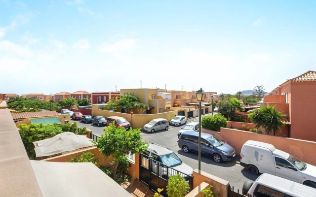 Remarkable 2-bed House in Arona