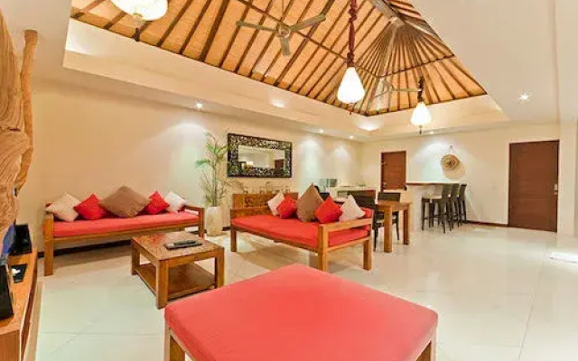 Villa Bugis Kayu Aya Seminyak