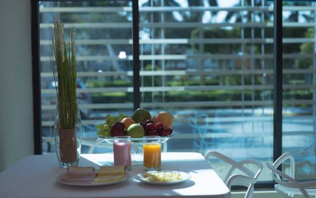 Alejandra Hotel