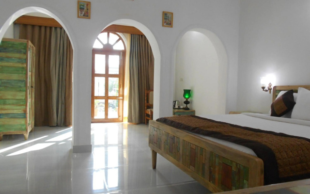 Hotel Isabel Palace – Guest Rooms – Khajuraho
