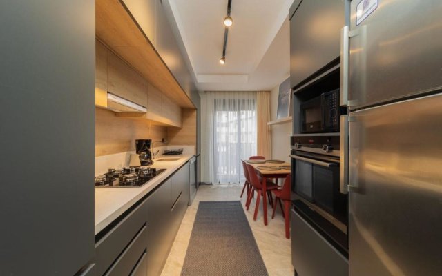 Sleek and Central Apartment in Muratpasa