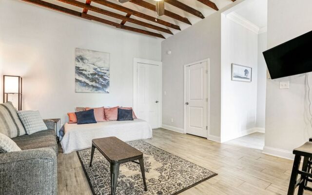 Charming Homes Close to French Quarter