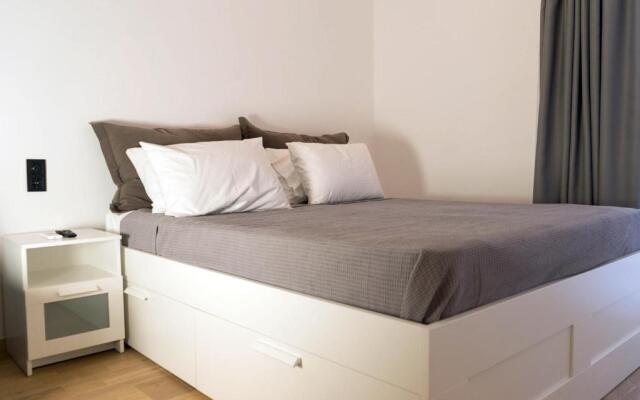 Room B8