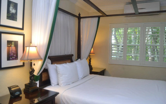 La Casa A North Beach Village Resort Hotel