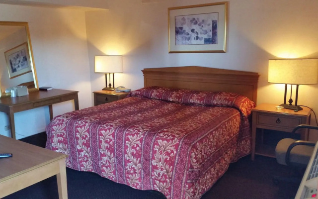 Skylark Motel