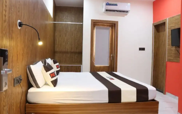 Goroomgo Pat Village Inn Indore