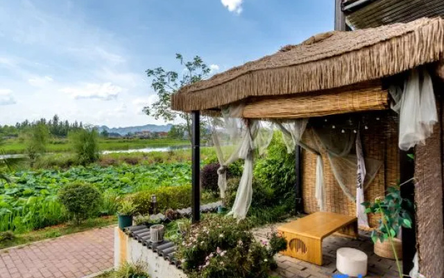 FIoating Life Dream Lake View Homestay – Outside – Qiubei