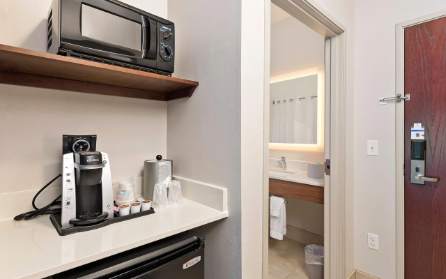 Holiday Inn Express Hotel & Suites Conroe I-45 North by IHG