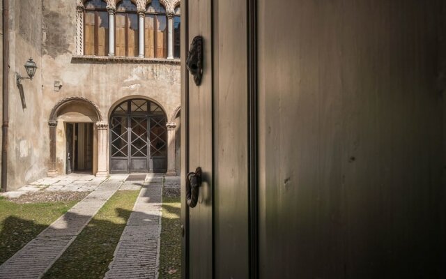 Bright Apartments Verona - Cattaneo Historical