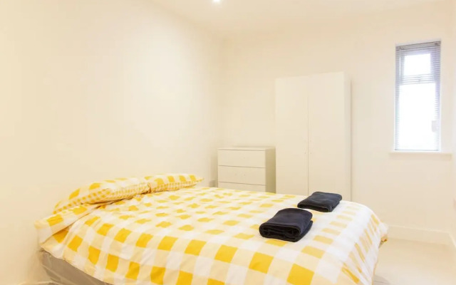 Bridge Road - Room 1a