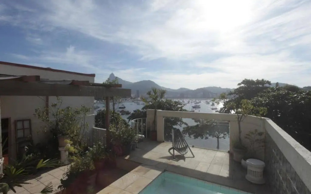 Hotelinho Urca Guest House