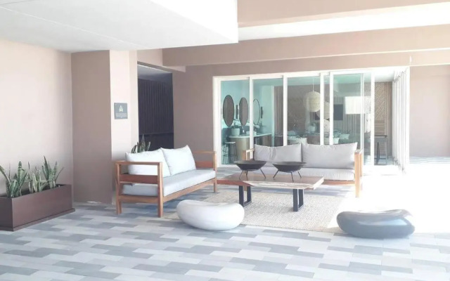 Luxury Beach Condo with Pool