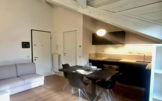 Modern Viggiù Suite Home