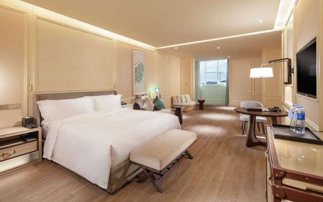 Hilton Dalian Golden Pebble Beach Resort