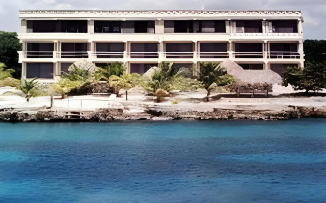 Condumel Condominiums