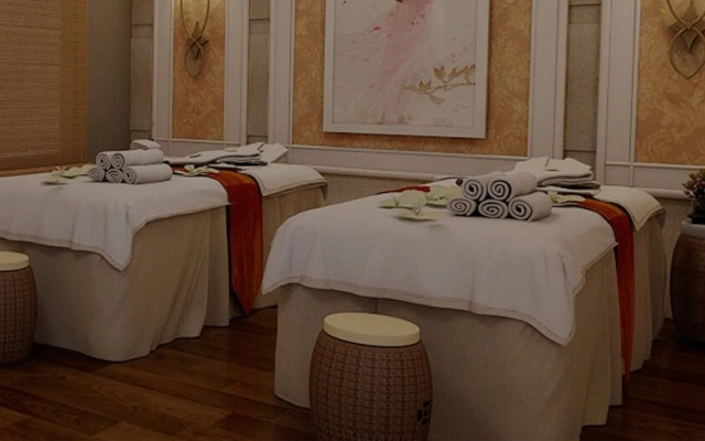 A Majestic Luxurious Rajasi Villa Overlooking The Ganges by Wanderlust