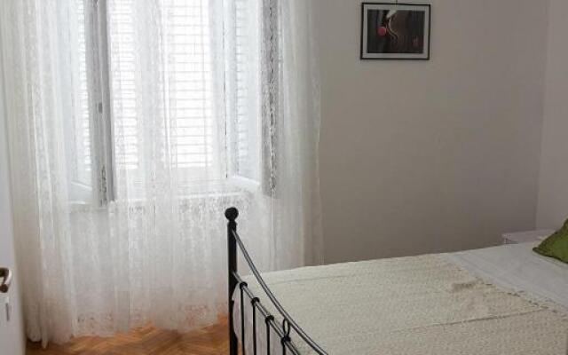 Thea Apartments
