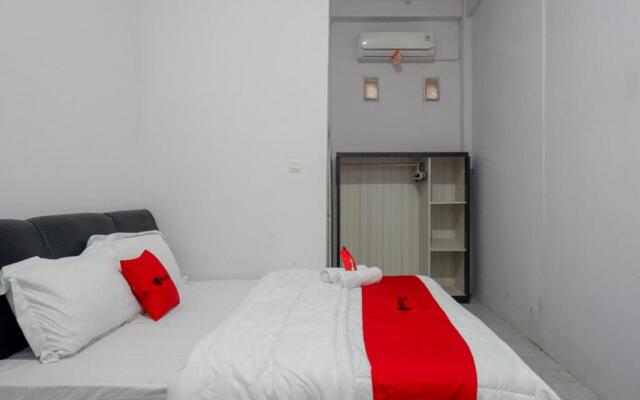 RedDoorz near Pasar Baru Mamuju