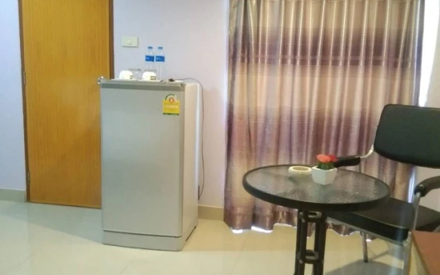 Lucky Inn Residency