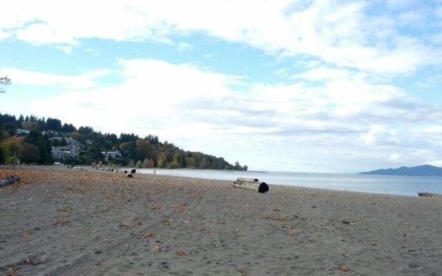 HI-Vancouver Jericho Beach