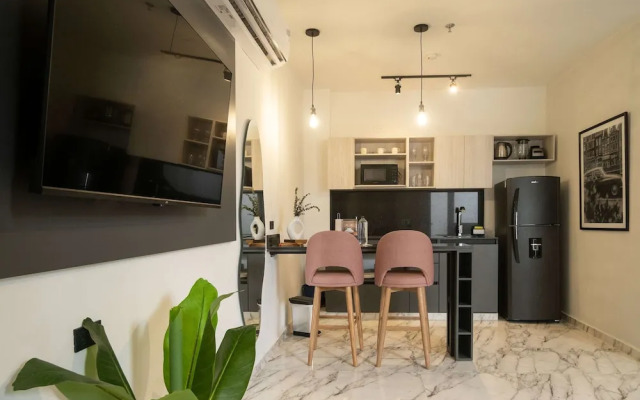 w Lovely 1BR w AC Near Ciudad Amurallada