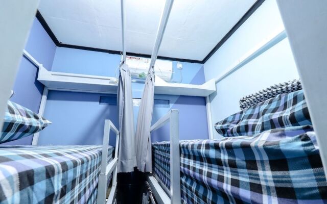 Alexiz Hostel