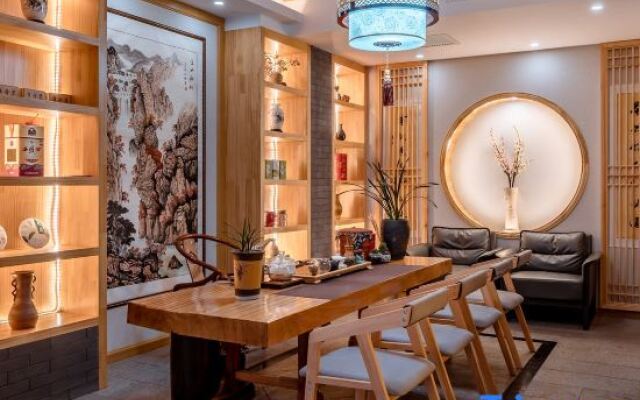 Yueqi Rongshe Hostel