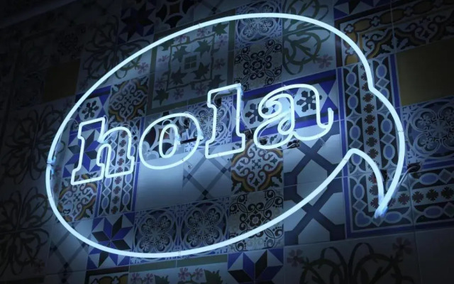 Hola Hostal Eixample - Hostel