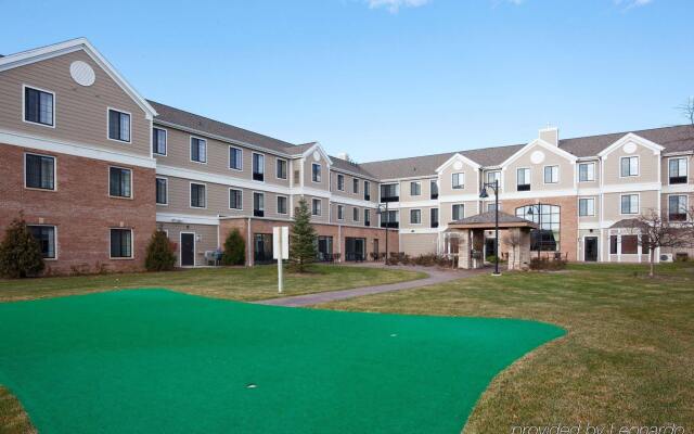 Staybridge Suites Milwaukee West-Oconomowoc by IHG