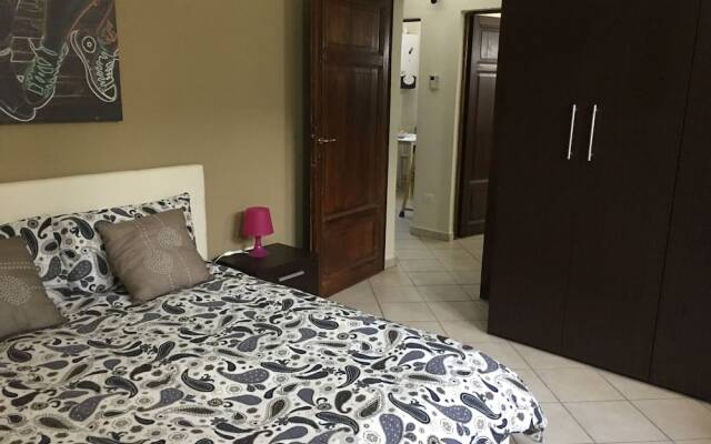 Pisa Suites Apartments