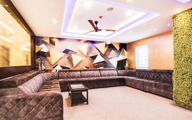 Fabhotel Prime Ravila Grand