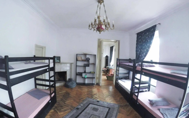 Opera Rooms&Hostel