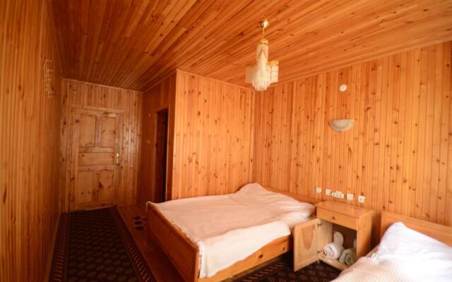Kackar Pension