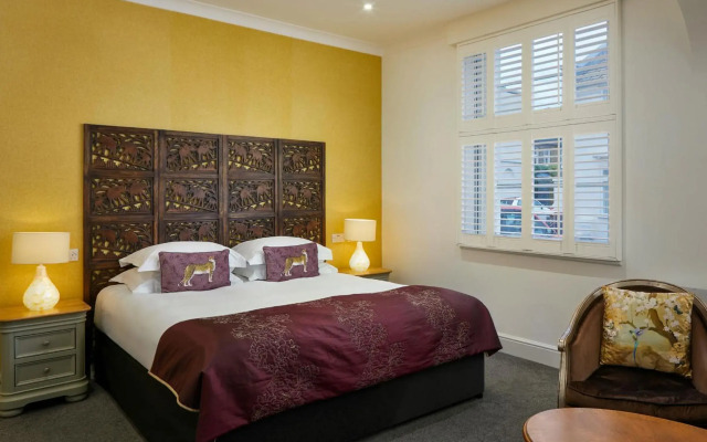 The Royal Adelaide Hotel
